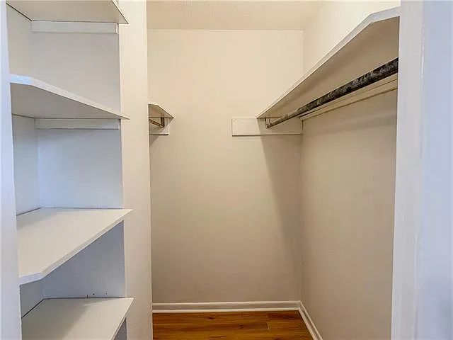 800 Martin Behrman Ave #202 — Photo 11