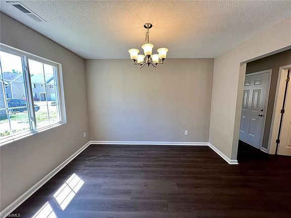5th image of 5011 Emberly Dr