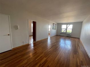 102-30 Queens Blvd #5L, Forest Hills, NY 11375