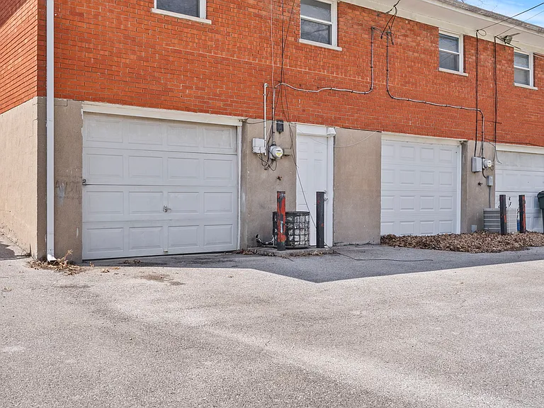 141 Delmont Dr #141 — Photo 24