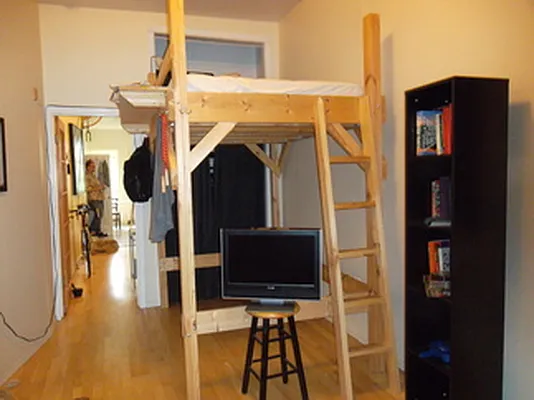 Rented by Realty Collective | media 22