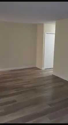 4th image of 830 Howe Ter #2