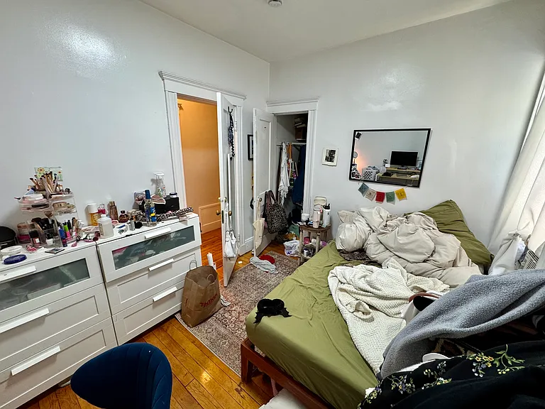 104 Strathmore Rd #1 — Photo 12