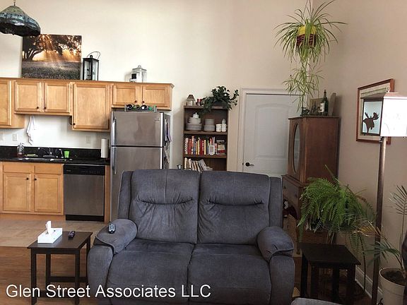 4th image of 79 Warren St APT 304