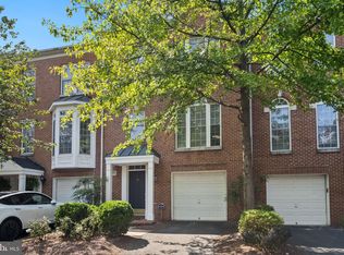 4284 Park Green Ct, Fairfax, VA 22030