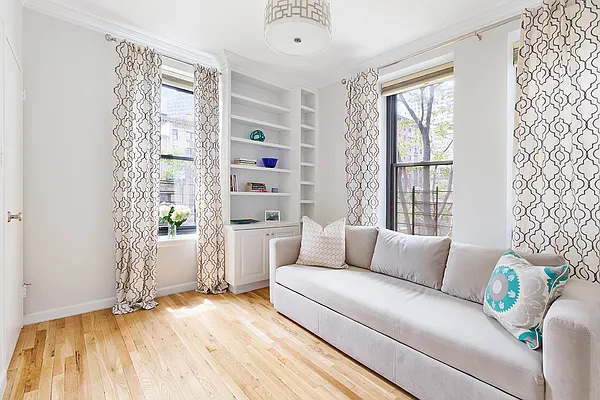 Rented by Compass | media 10