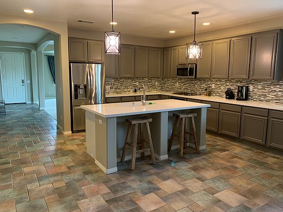 5th image of 40600 Woodlands Ct