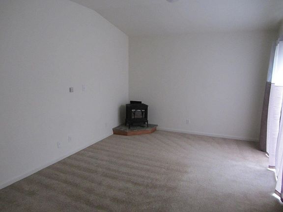 4th image of 622 Kiowa Dr
