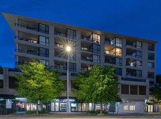 160 3rd St W #603, North Vancouver, BC V7M0A9
