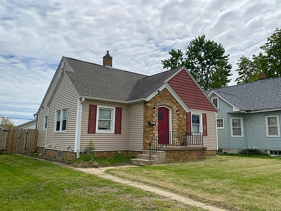 3rd image of 1919 Hamilton St SW