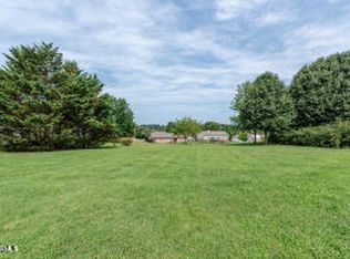 517 Glenfield Cir, Maryville, TN 37804