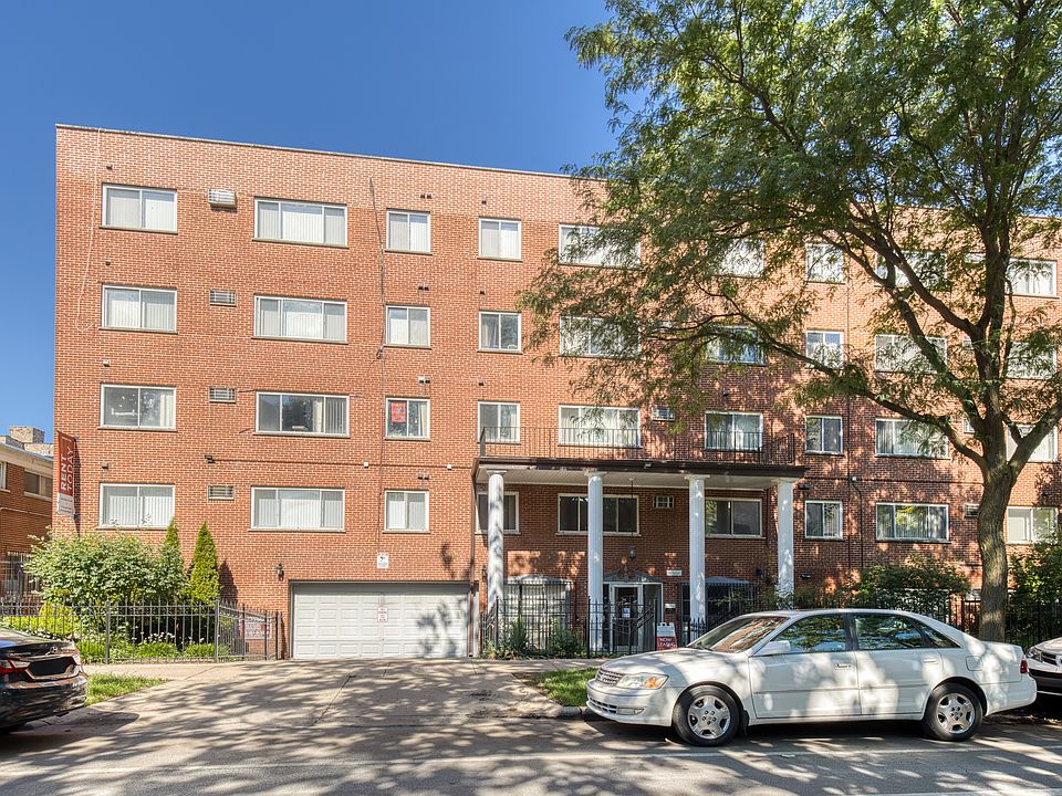 1st image of 6122 N Winthrop Ave #400