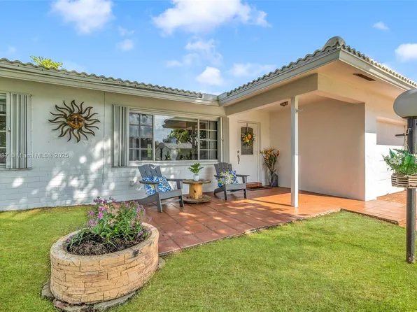 1405 NW 90th Way, Plantation, FL 33322