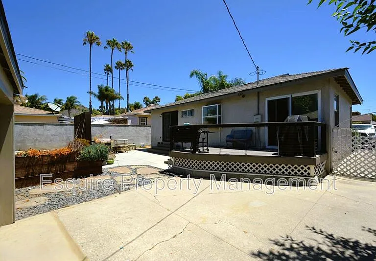121 Jordan Ave — Photo 15