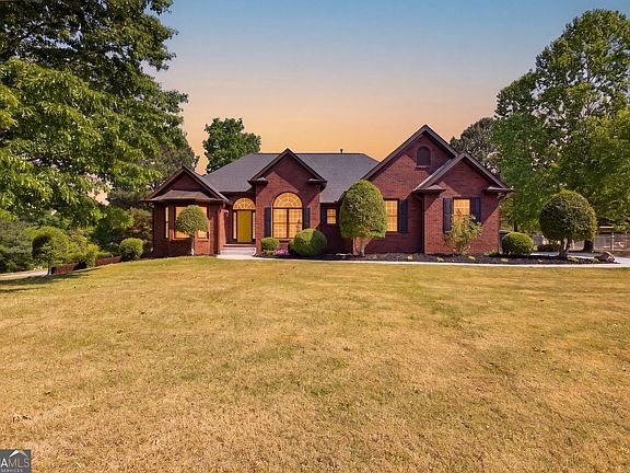 2nd image of 2015 Wood Valley Dr