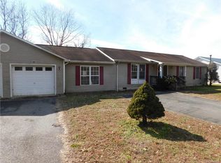 148 Lakeview Dr, Colonial Beach, VA 22443