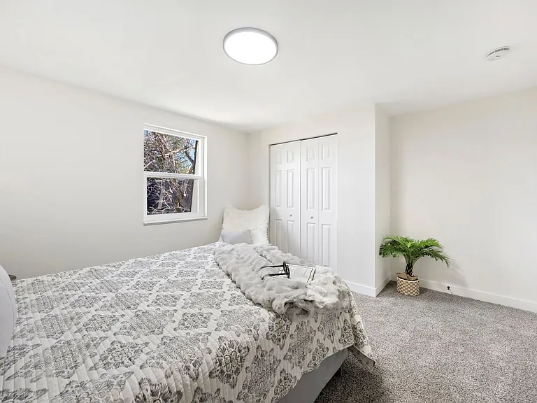 5819 S Pearl St — Photo 14