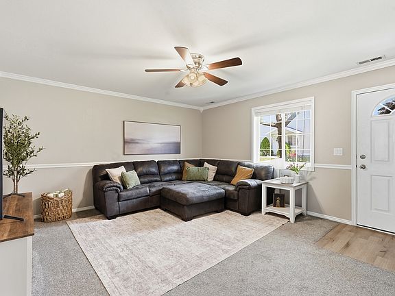 4th image of 99 Penhurst Pl