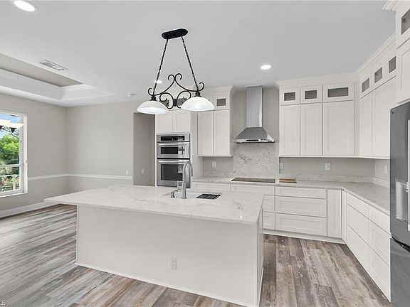 5th image of 4975 Mederia LN