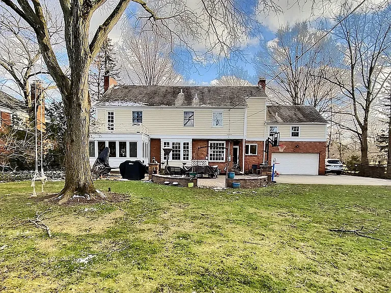 14575 Shaker Blvd — Photo 20