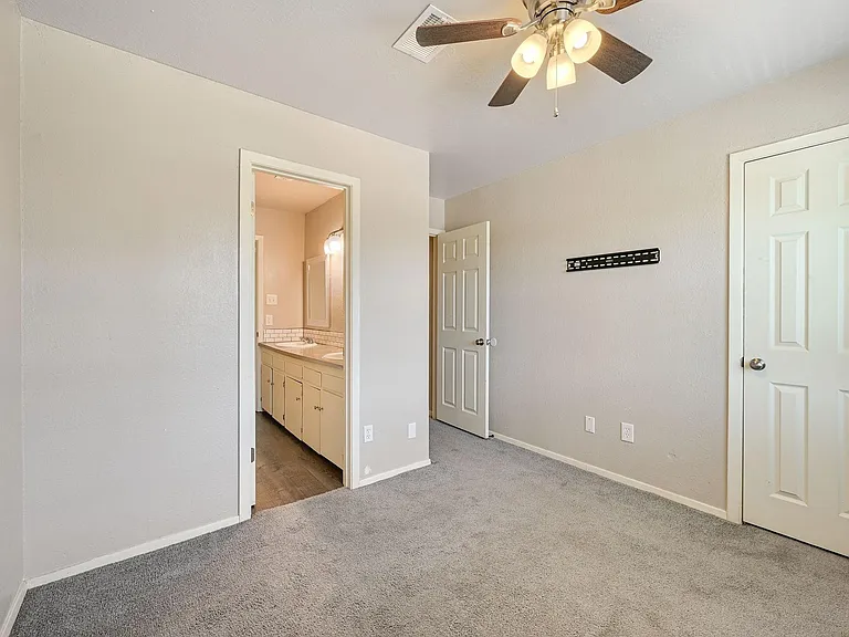 3345 Lodgepole Cir — Photo 12