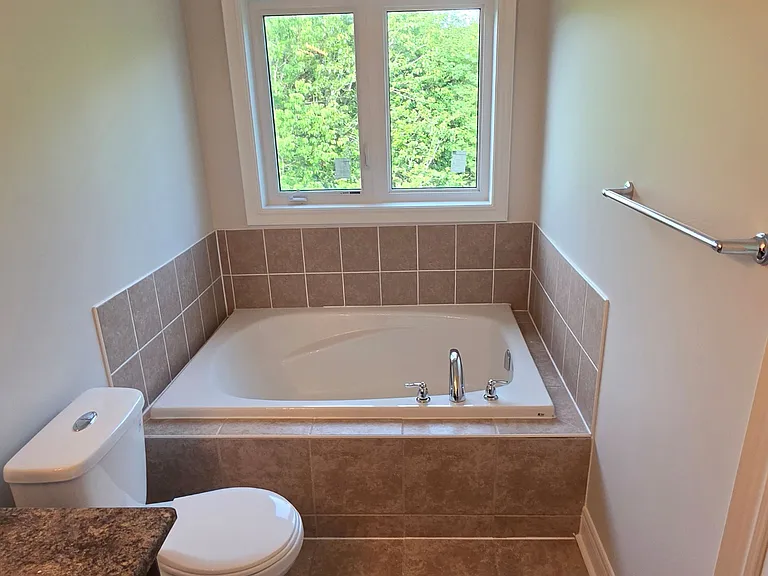 61 Collin Ct — Photo 39