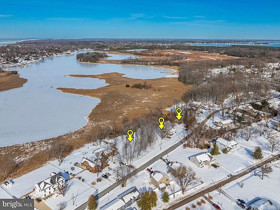 4th image of Bay Dr