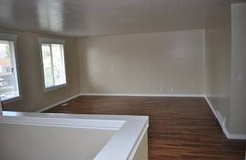 5th image of 3933 W Crown Ave