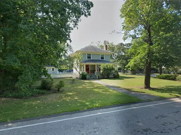 47 Lincoln Ave, Barrington, RI 02806