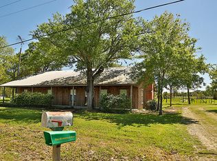 36 Pierce Rd, Huntsville, TX 77320