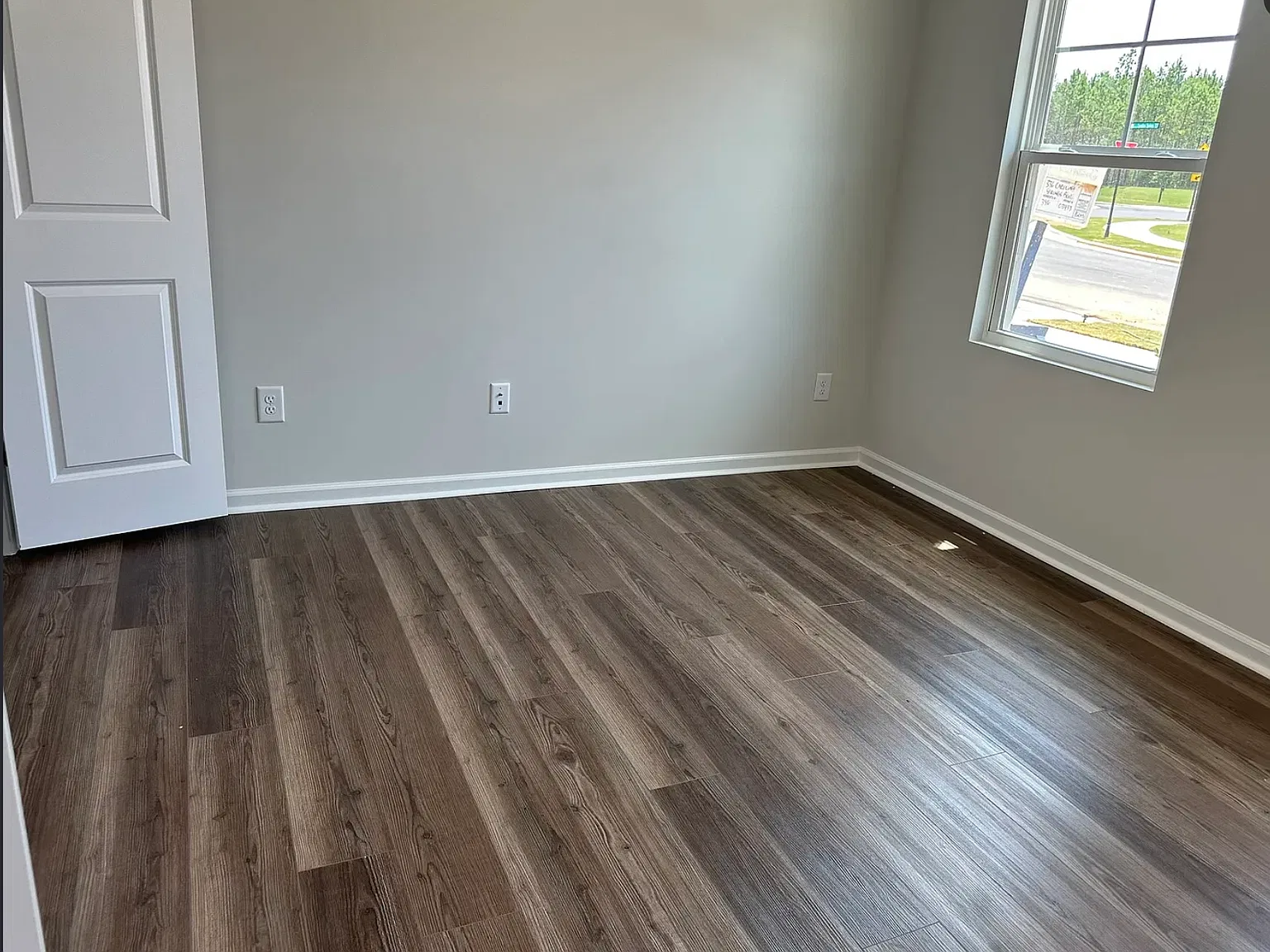3 bed, 3.5 bath, 1800 sqft, $2,200 — Photo 2