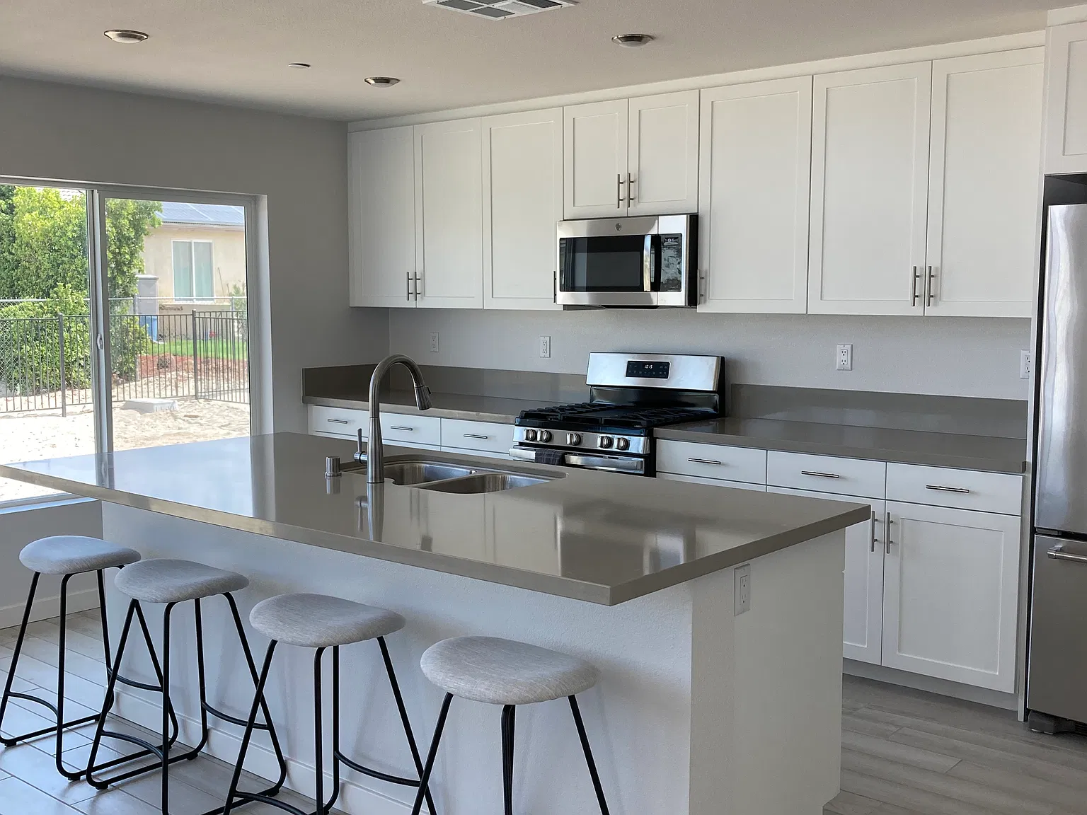 67682 Roundup Dr — Photo 3