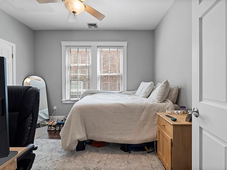 194 Emerson St #3 — Photo 7
