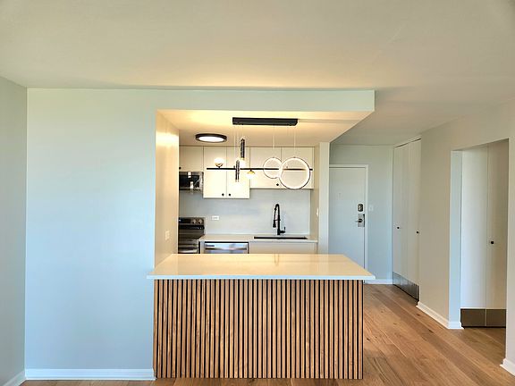 4th image of 2015 S Finley Rd APT 900