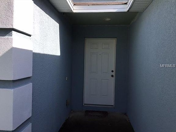 3rd image of 542 Lakeview Ct
