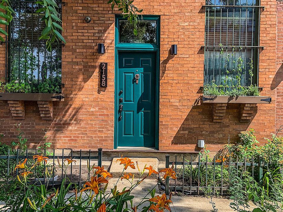 1st image of 439 N Leavitt St #1