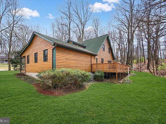 3rd image of 5443 Arnold Rd