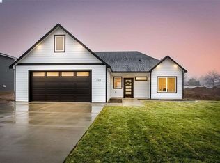 511 Butternut Rd, Grandview, WA 98930