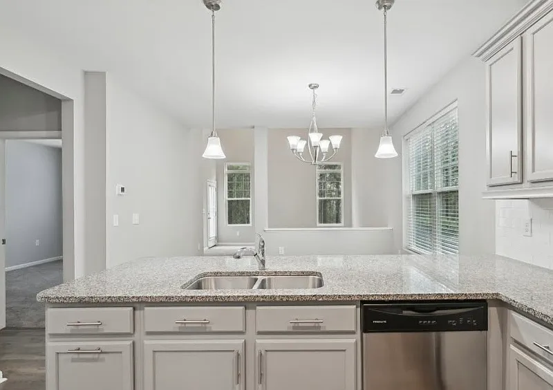 3 bed, 2.5 bath, 2218 sqft, $2,300 — Photo 2
