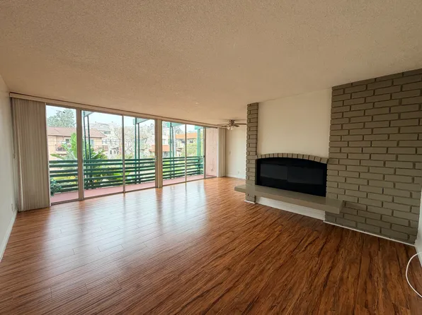 8050 Redlands St APT 4, Playa Del Rey, CA 90293