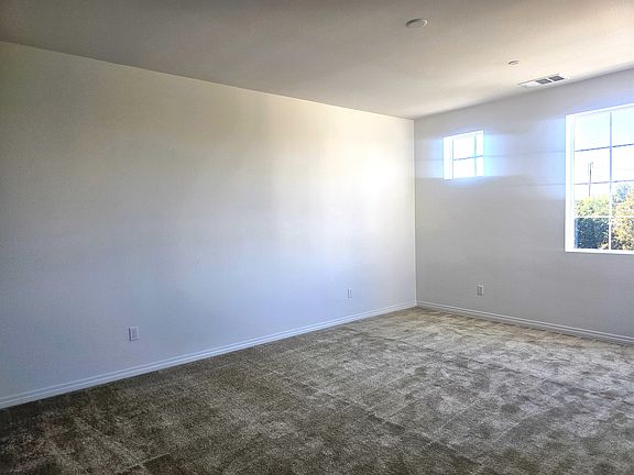 4th image of 15922 Lasselle St Unit 2