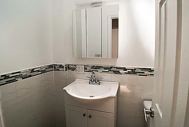 Rented by Silver Line Realty Group NY LLC