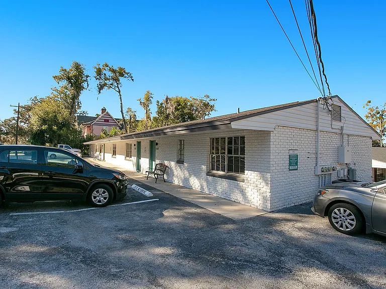 815 E Fort King St — Photo 22