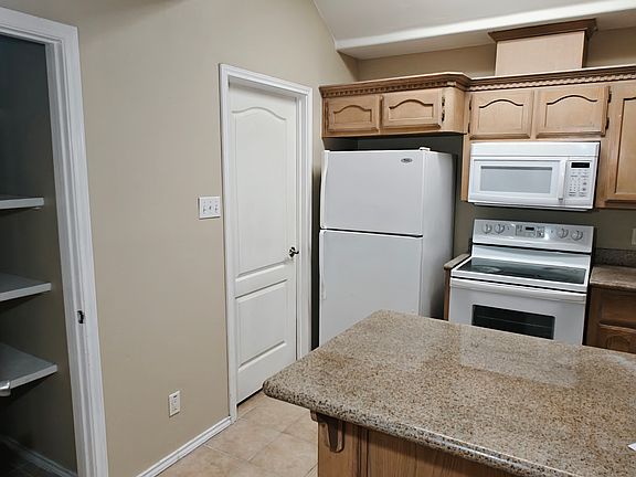 Kitchen pantry #4
