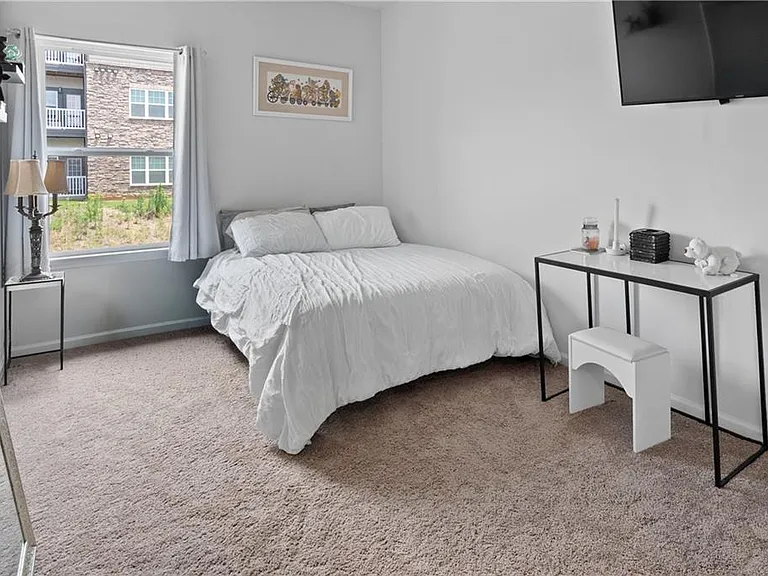 229 Dupont Dr — Photo 21