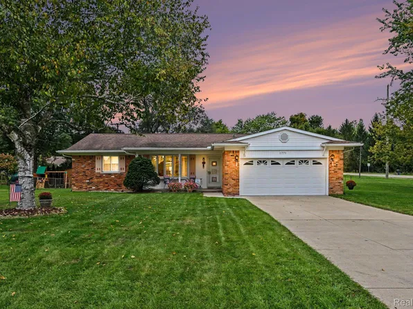 1771 Pruit Dr, Highland, MI 48356