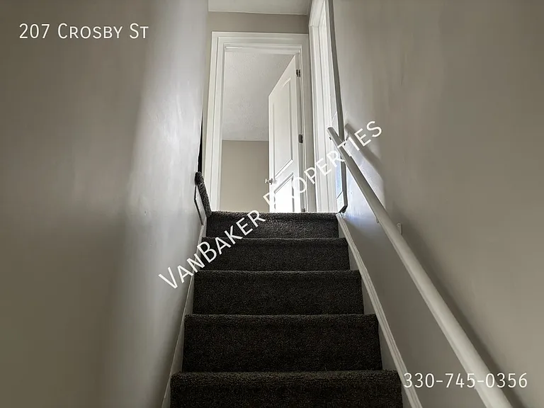 207 Crosby St — Photo 7