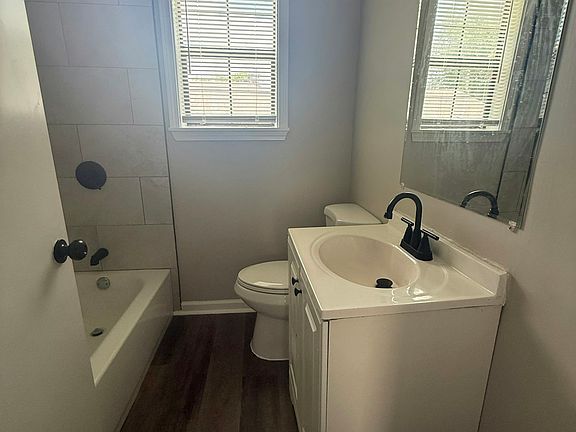 2nd image of 2076 Goff Ave