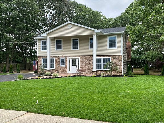 2nd image of 108 Grissom Way