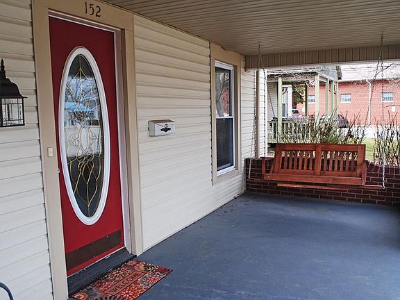 3rd image of 152 N Mill St